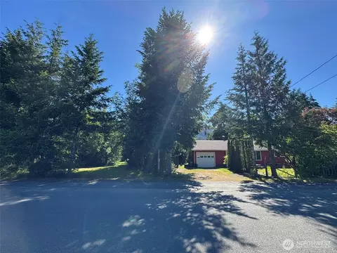 660 Commercial Ave, Darrington, WA 98241