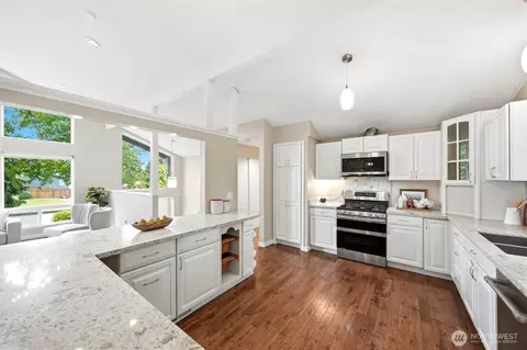 Kitchen - 20037 102nd Ct NE, Bothell, WA 98011 photo 2 of 5