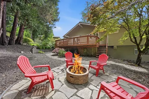 Exterior - 20037 102nd Ct NE, Bothell, WA 98011 photo 11 of 12