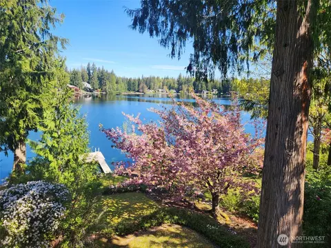 21006 SE 268th Ct, Covington, WA 98042