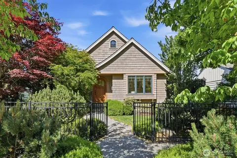 5937 37th Ave SW, Seattle, WA 98126