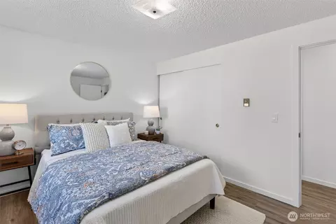 Bedroom - 19209 Grannis Rd, Bothell, WA 98012 photo 1 of 7