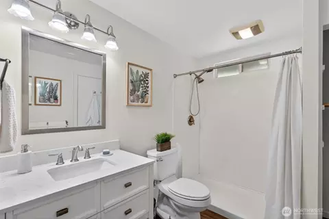 Bath - 19209 Grannis Rd, Bothell, WA 98012 photo 1 of 1