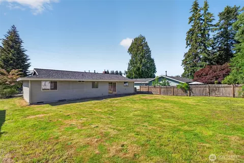 Exterior - 19209 Grannis Rd, Bothell, WA 98012 photo 5 of 6