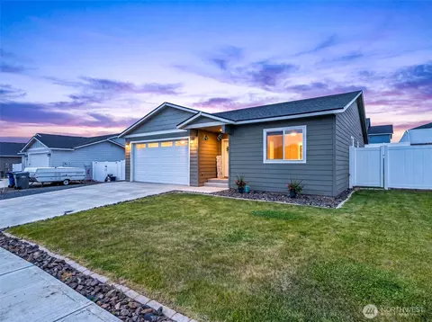 2471 SE 3rd St, East Wenatchee, WA 98802