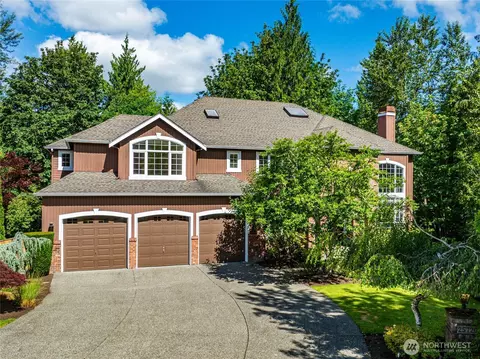 25720 NE 4th Pl, Sammamish, WA 98074