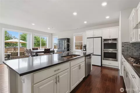 Kitchen - 3922 187th Pl SE, Bothell, WA 98012 photo 2 of 4