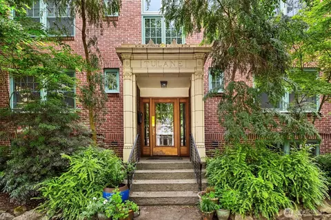 408 Bellevue Ave E #205, Seattle, WA 98102