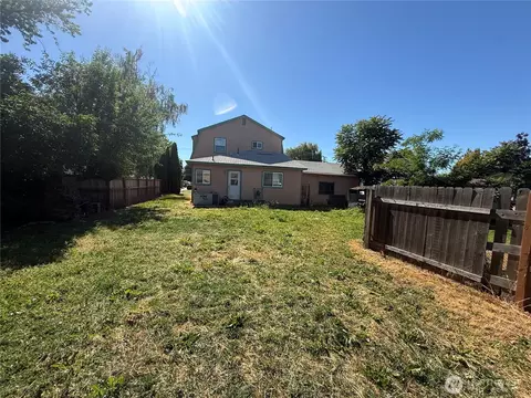 305 S Roosevelt St, Walla Walla, WA 99362