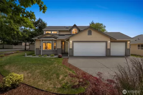 2905 Campus Prairie Loop NE, Lacey, WA 98516