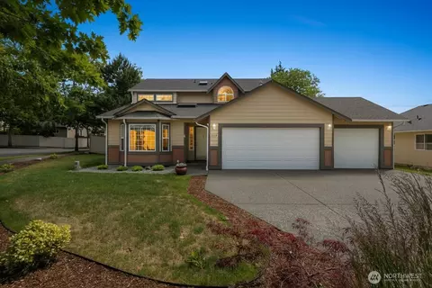 2905 Campus Prairie Loop NE, Lacey, WA 98516