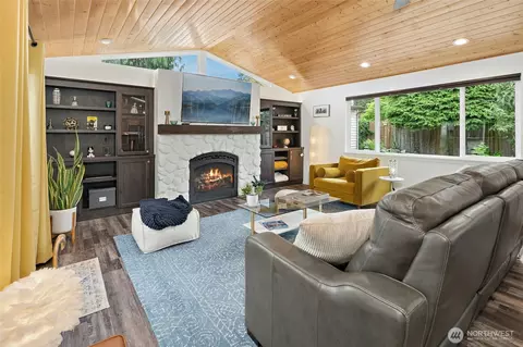 237 S 186th St, Burien, WA 98148
