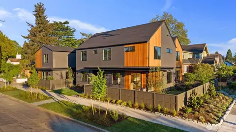 3305 S Hanford St, Seattle, WA 98144