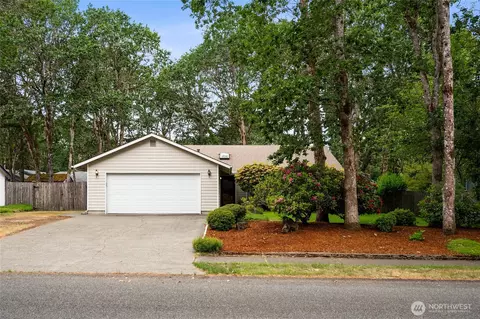 4627 SE Indian Summer Dr, Olympia, WA 98513