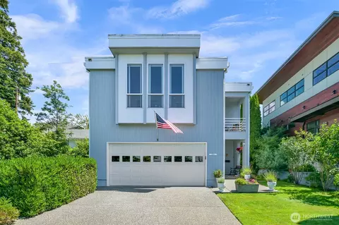 1005 11th St, Bellingham, WA 98225