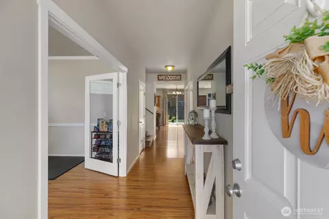 Entry Way - 2124 197th Street Ct E, Spanaway, WA 98387 photo 2 of 3