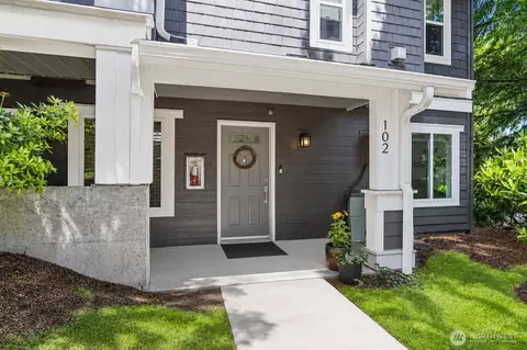 5501 Lakemont Blvd SE #102, Bellevue, WA 98006