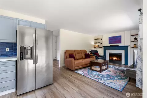 Living - 516 Corrin Ave NW, Orting, WA 98360 photo 2 of 4