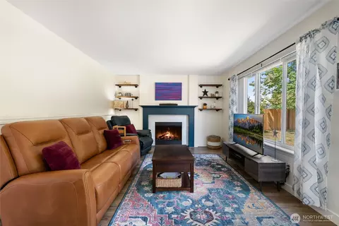 Living - 516 Corrin Ave NW, Orting, WA 98360 photo 3 of 4