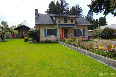 2715 Cedarwood Ave, Bellingham, WA 98225
