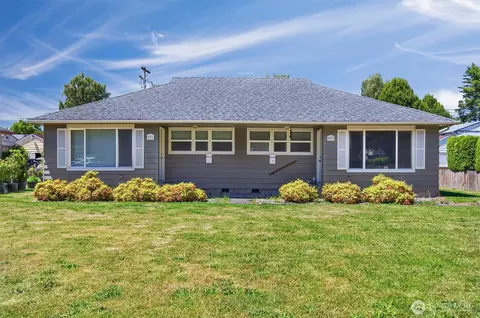 921 923 17th Ave, Longview, WA 98632