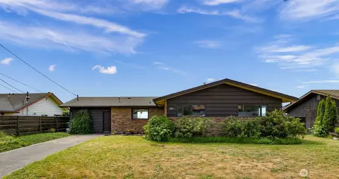 3923 Cliffside Dr, Bellingham, WA 98225