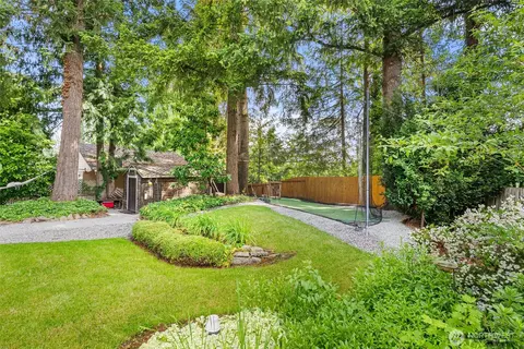 15002 SE 171st St, Renton, WA 98058