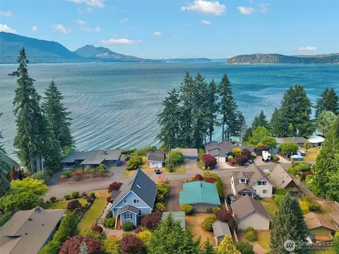 14358 NW Rhoda Ln, Seabeck, WA 98380