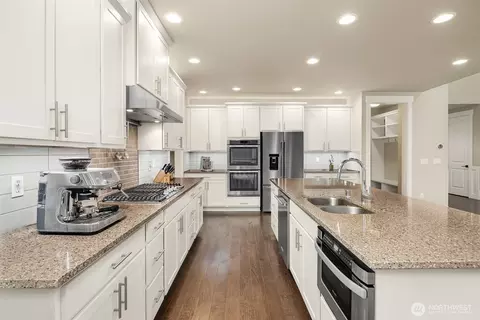 Kitchen - 1435 242nd Pl SE, Bothell, WA 98021 photo 3 of 4