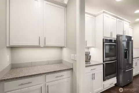 Kitchen - 1435 242nd Pl SE, Bothell, WA 98021 photo 4 of 4