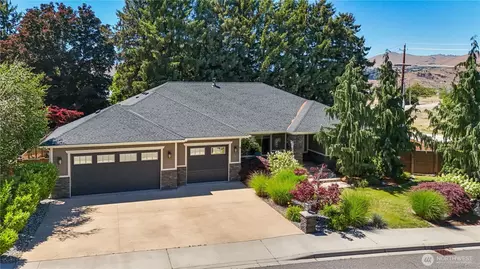 3484 Ashwood Dr, East Wenatchee, WA 98802