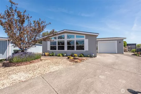 622 N Seventh Ave, Sequim, WA 98382