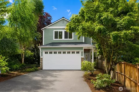 15033 70th Ave NE, Kenmore, WA 98028