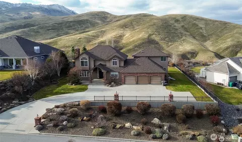 1918 Broadview, Wenatchee, WA 98801
