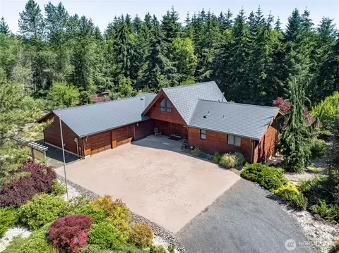 11204 Chaucer St SE, Olympia, WA 98501