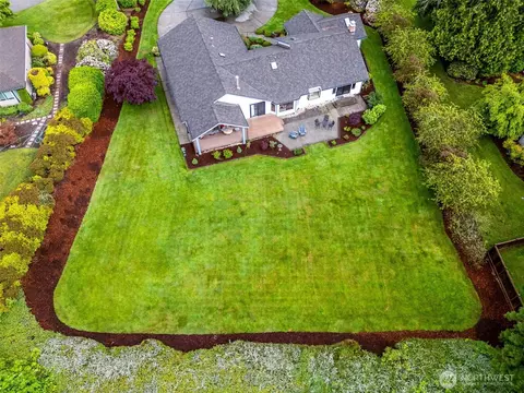 23625 SE 225th St, Maple Valley, WA 98038