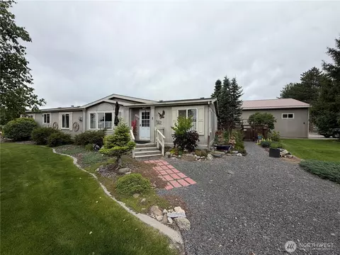 420 E Washington St, Coulee City, WA 99115