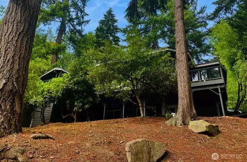 8210 171st Ave NE, Redmond, WA 98052