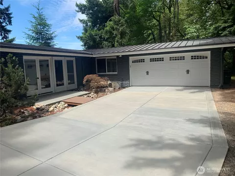 8210 171st Ave NE, Redmond, WA 98052