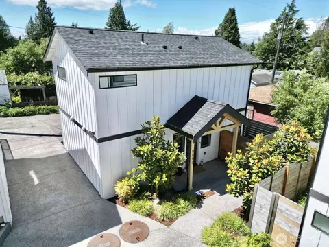 8449 18th Ave SW, Seattle, WA 98106