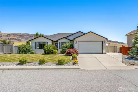 2387 Combine St, East Wenatchee, WA 98802