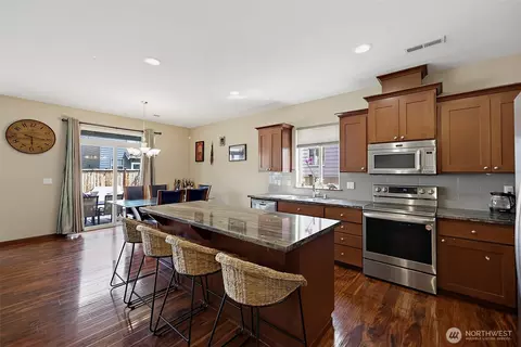 Kitchen - 916 Boatman Ave NW, Orting, WA 98360 photo 3 of 3