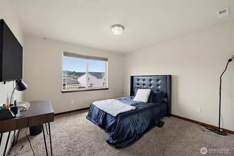 Bedroom - 916 Boatman Ave NW, Orting, WA 98360 photo 1 of 7