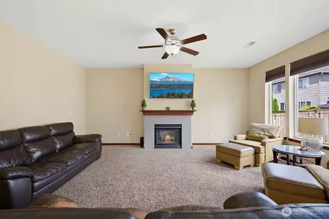 Living - 916 Boatman Ave NW, Orting, WA 98360 photo 4 of 5