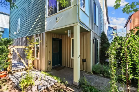 470 N 130th St, Seattle, WA 98133