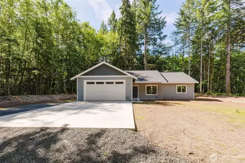 61 E Olyview Pl, Grapeview, WA 98546