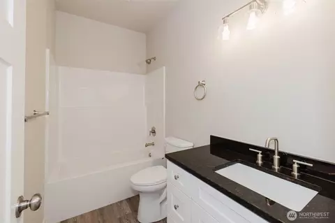 Bath - 61 E Olyview Pl, Grapeview, WA 98546 photo 2 of 5