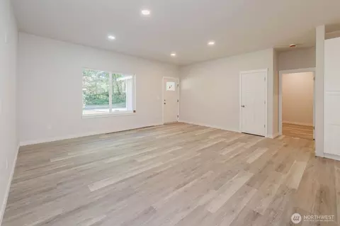 Living - 61 E Olyview Pl, Grapeview, WA 98546 photo 3 of 7