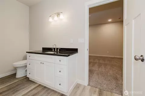Bath - 61 E Olyview Pl, Grapeview, WA 98546 photo 4 of 5