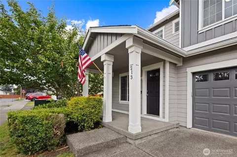 Exterior - 213 Bondgard Ave E, Enumclaw, WA 98022 photo 2 of 6